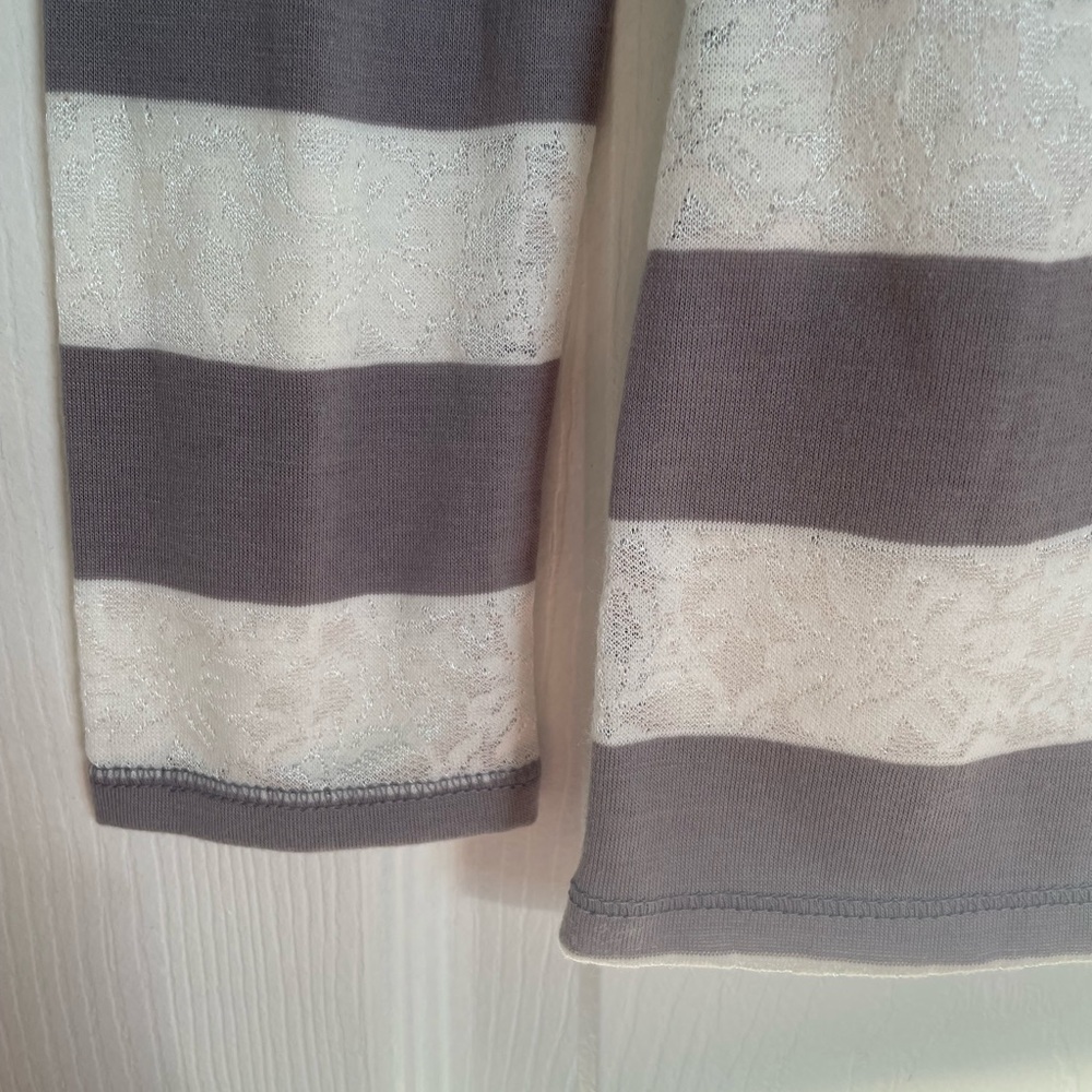Tunic - Picture 2 of 3